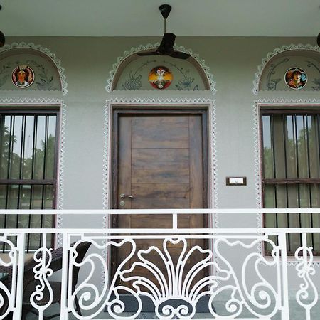 Breathing Earth - Rooms And Pool Kolkata Ngoại thất bức ảnh