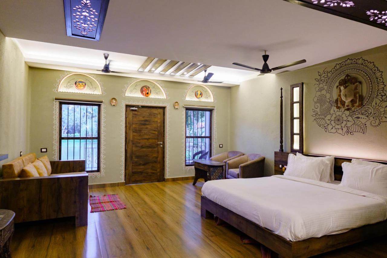 Breathing Earth - Rooms And Pool Kolkata Ngoại thất bức ảnh