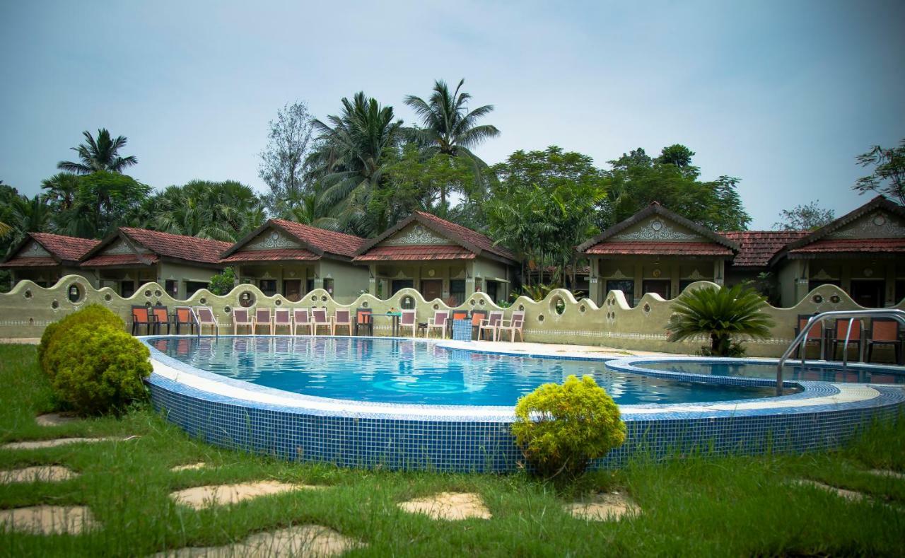 Breathing Earth - Rooms And Pool Kolkata Ngoại thất bức ảnh